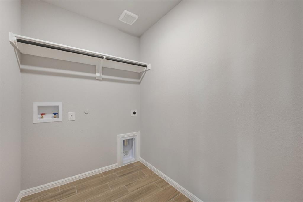 2700 Tamarack Lane Property Photo 16
