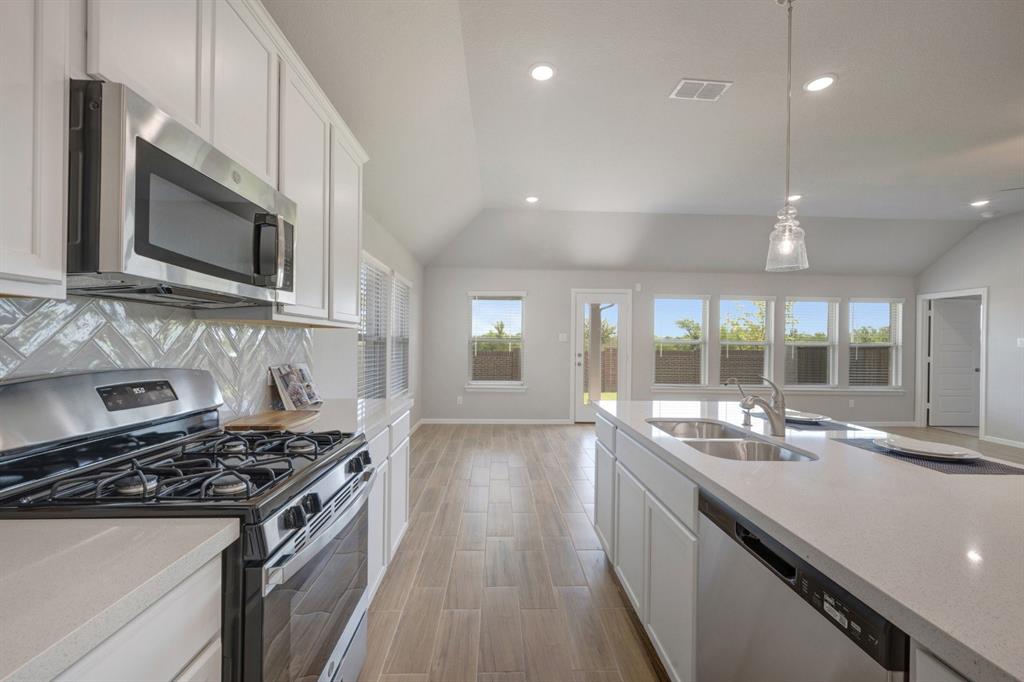 2700 Tamarack Lane Property Photo 19
