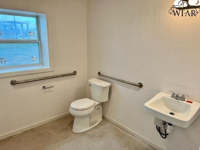 1433 30th Property Photo 2