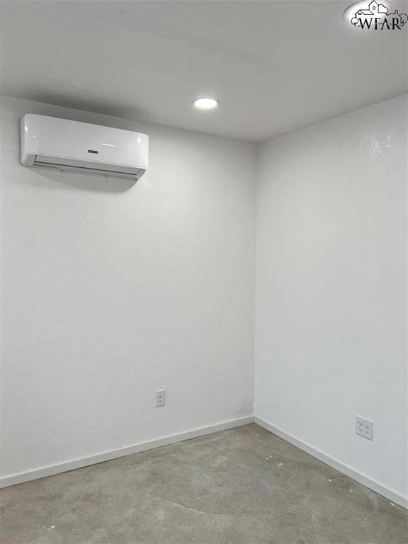 1433 30th Property Photo 6