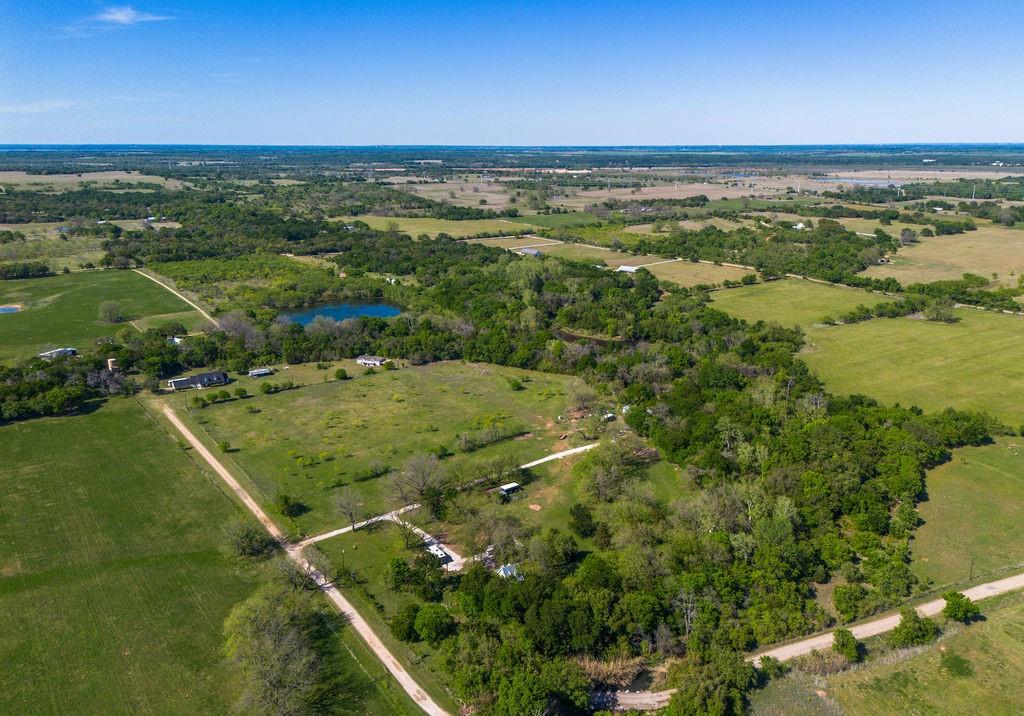 120 County Road 3646 Property Photo 4