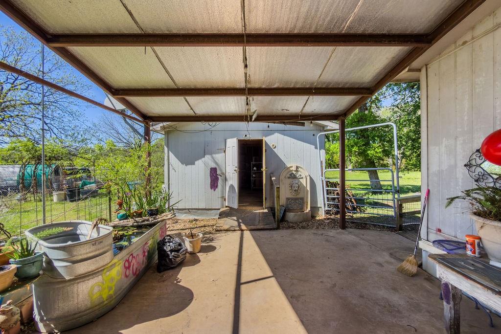 120 County Road 3646 Property Photo 24