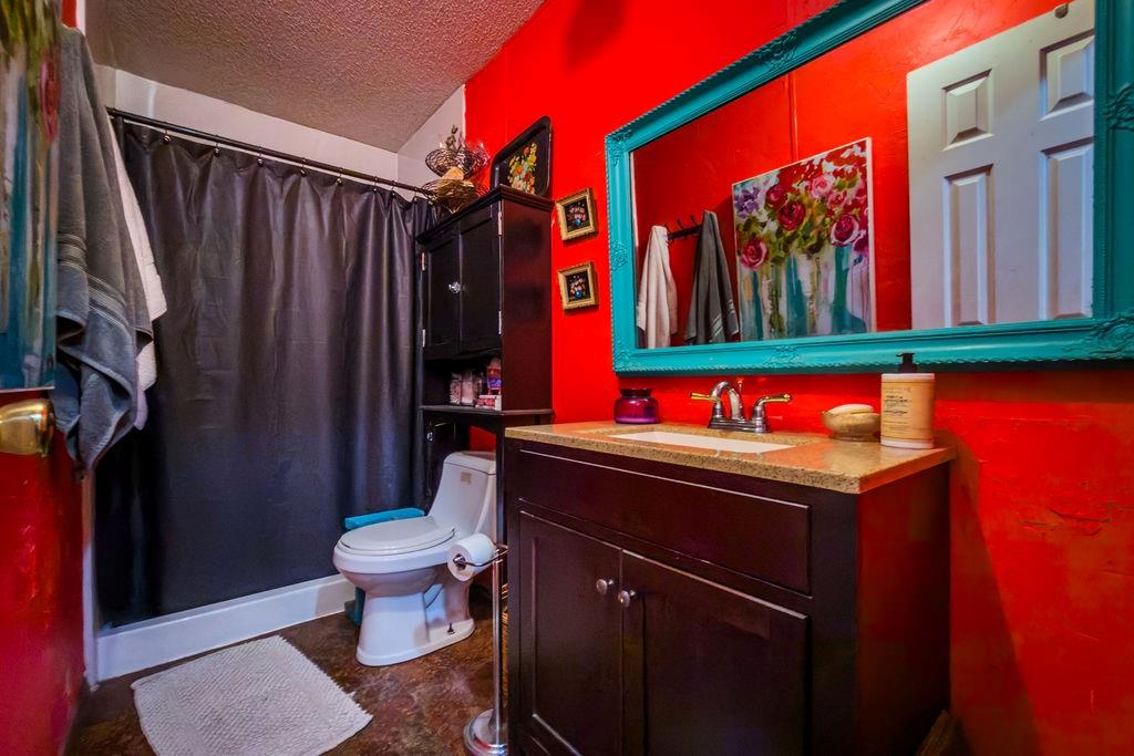 120 County Road 3646 Property Photo 27