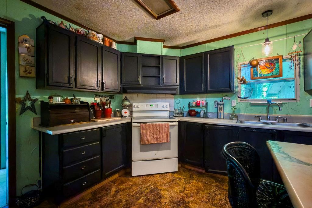 120 County Road 3646 Property Photo 30