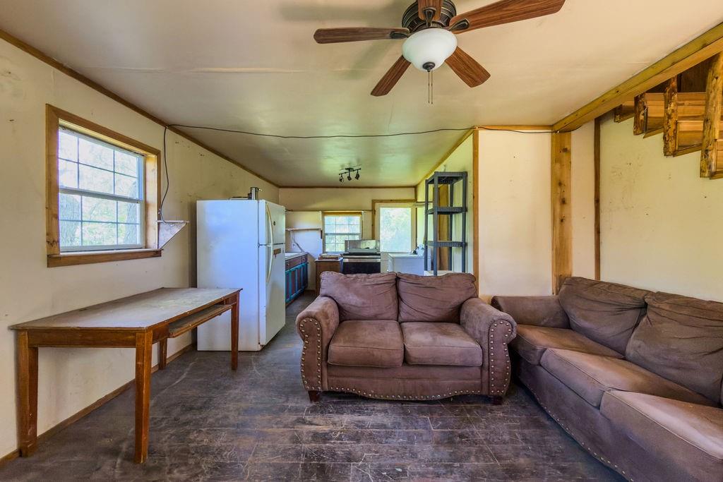 120 County Road 3646 Property Photo 37