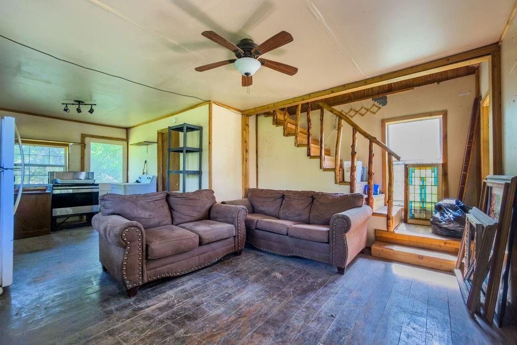 120 County Road 3646 Property Photo 38