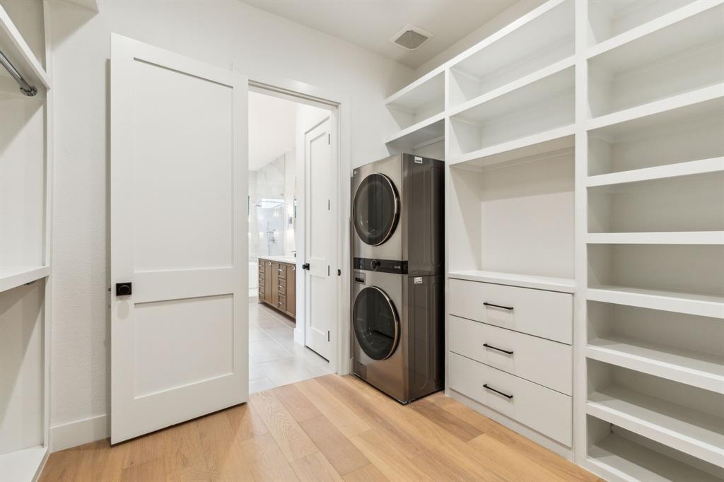 4311 Merrell Road Property Photo 18