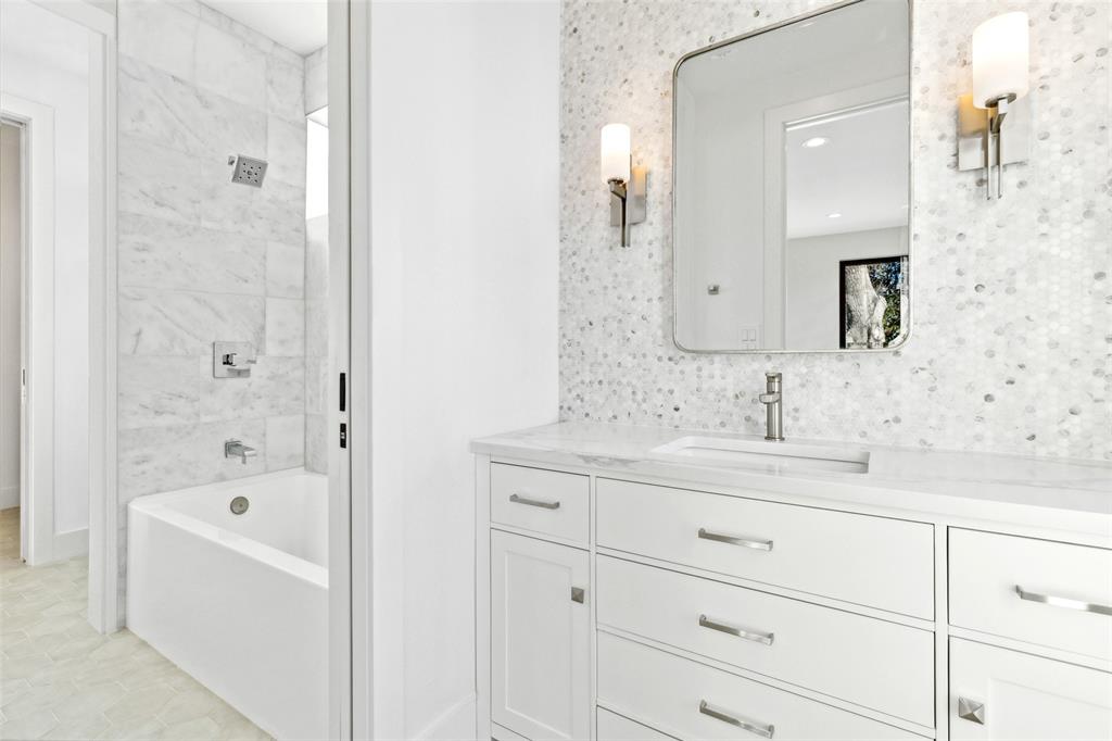 4311 Merrell Road Property Photo 26