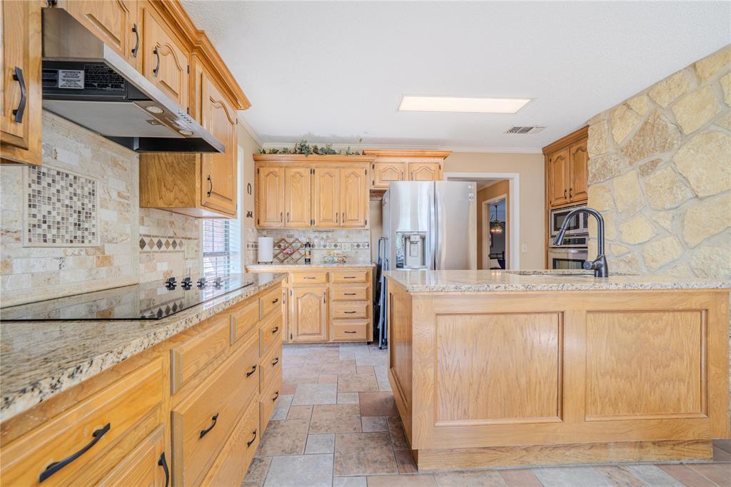 343 County Road 2938 Property Photo 6