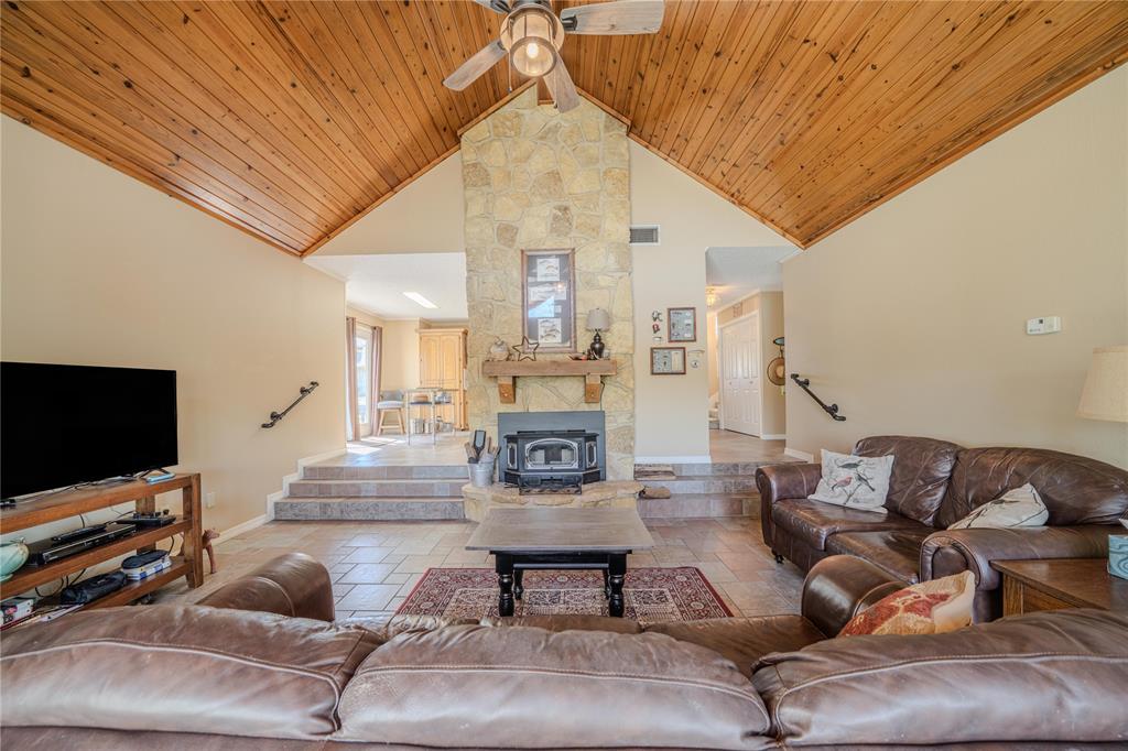 343 County Road 2938 Property Photo 12