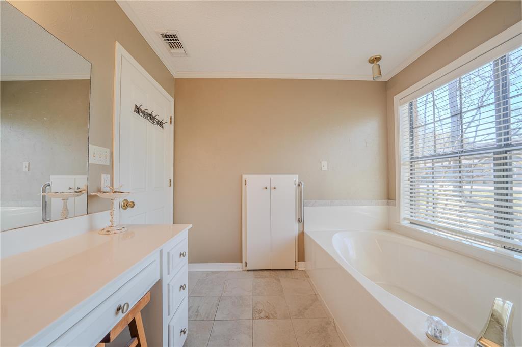 343 County Road 2938 Property Photo 15