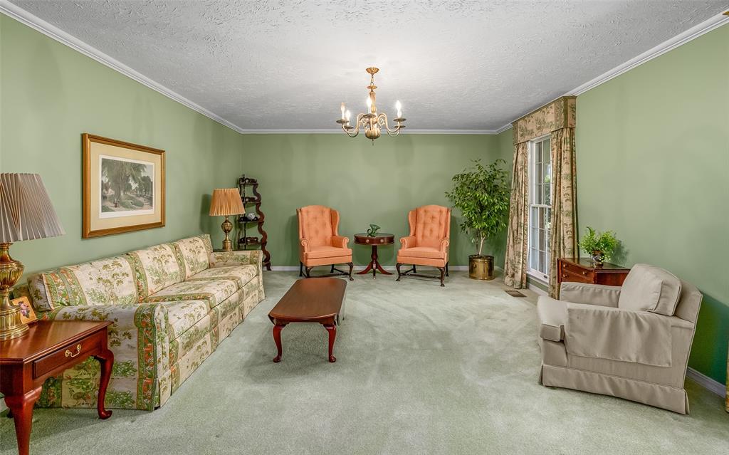 741 Beverly Drive Property Photo 4