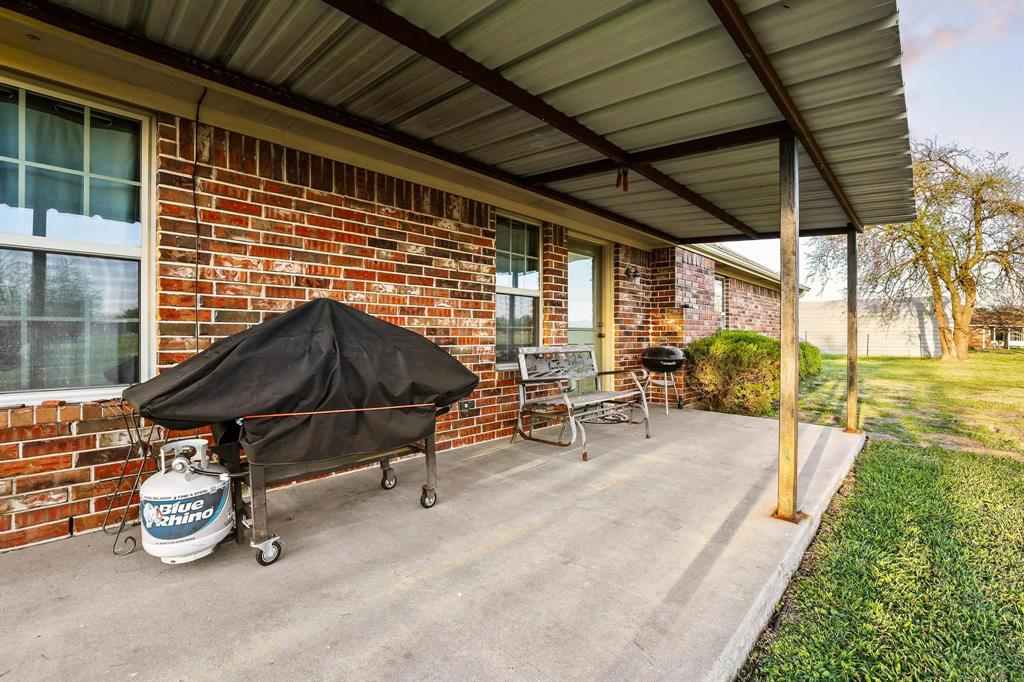 420 County Road 4825 Property Photo 3