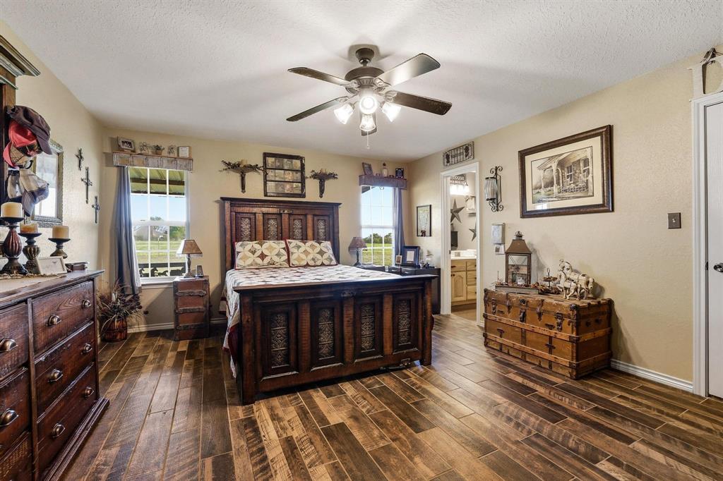 420 County Road 4825 Property Photo 10