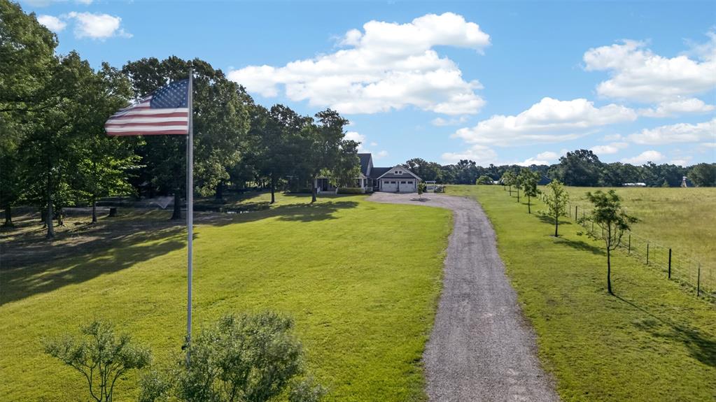 954 Rs County Road 4261 Property Photo 6