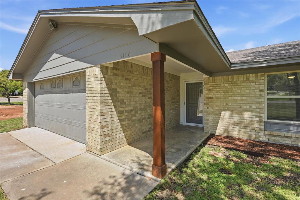 6106 Laredo Court Property Photo 5