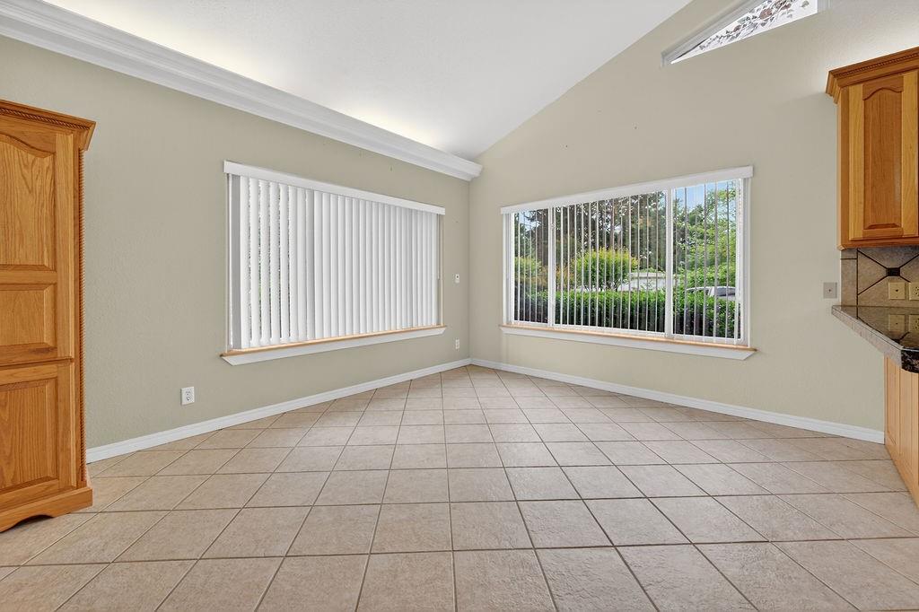 2436 Lakefront Shores Road Property Photo 9