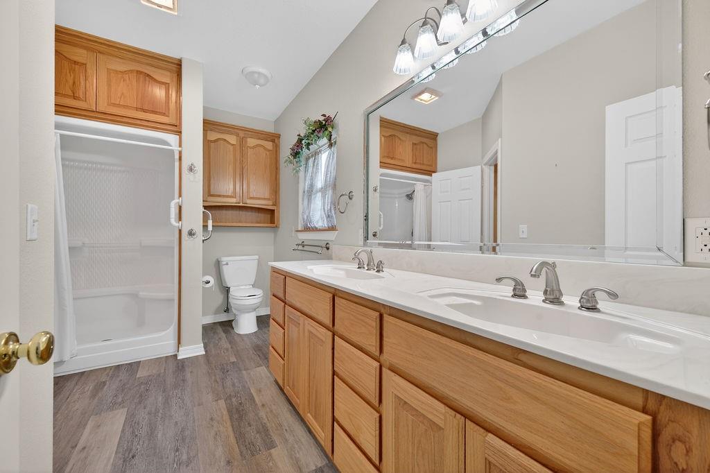2436 Lakefront Shores Road Property Photo 15