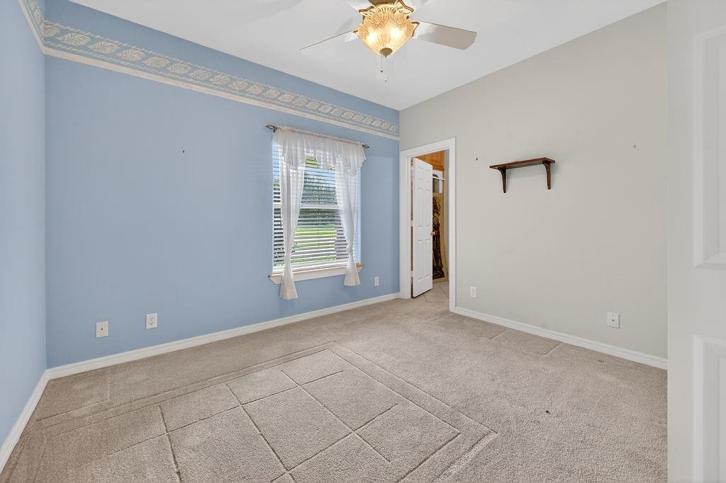 2436 Lakefront Shores Road Property Photo 17