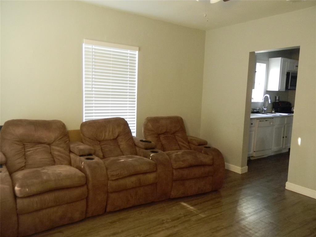2320 S Denley Drive Property Photo 2