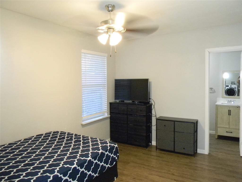 2320 S Denley Drive Property Photo 4