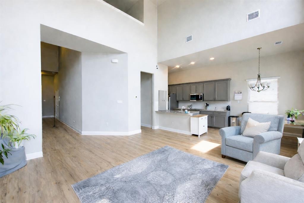 4108 Swinley Forest Drive Property Photo 4