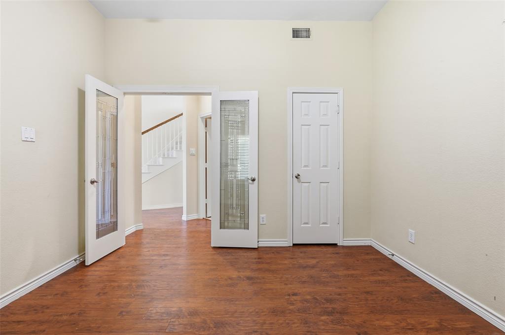 2741 Barrington Drive Property Photo 11