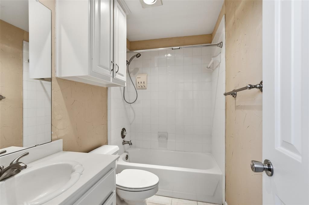 2741 Barrington Drive Property Photo 17