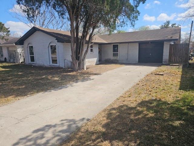 644 W Ligustrum Boulevard Property Photo 1