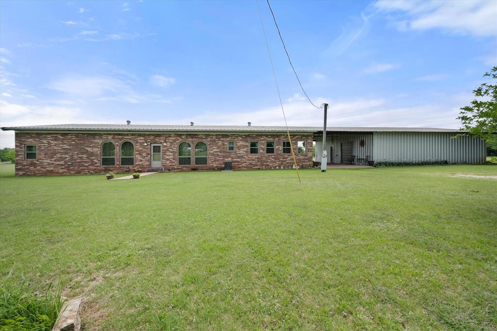 2101 Ridge View Drive Property Photo 2