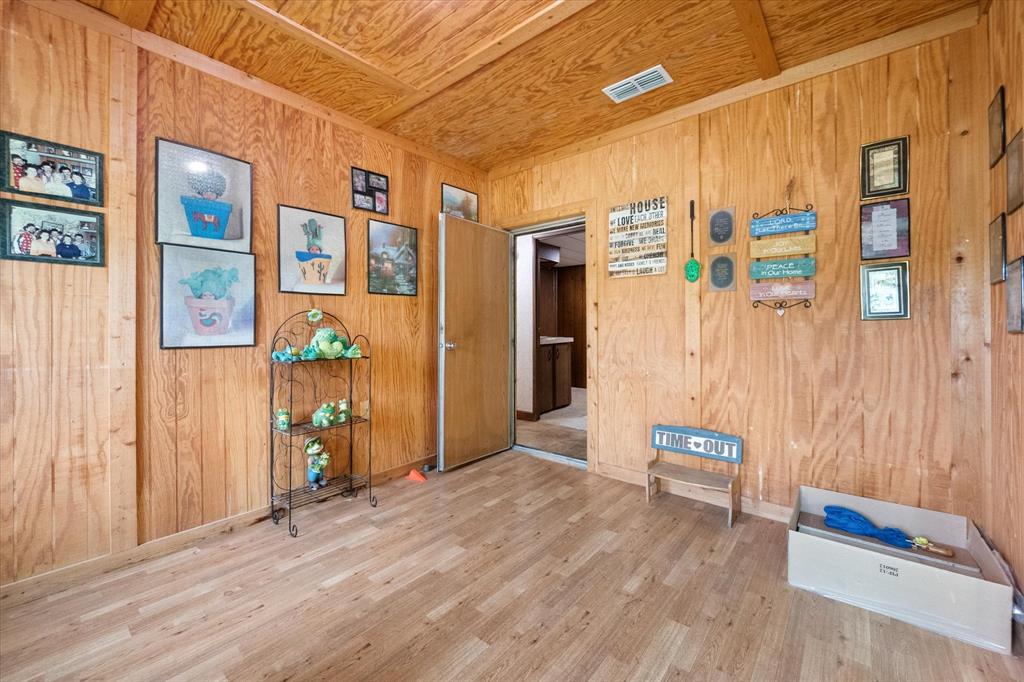 2101 Ridge View Drive Property Photo 23