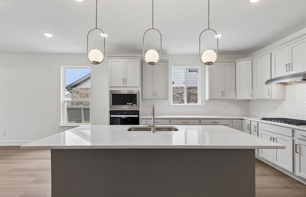 8713 Leafy Lane Property Photo 4