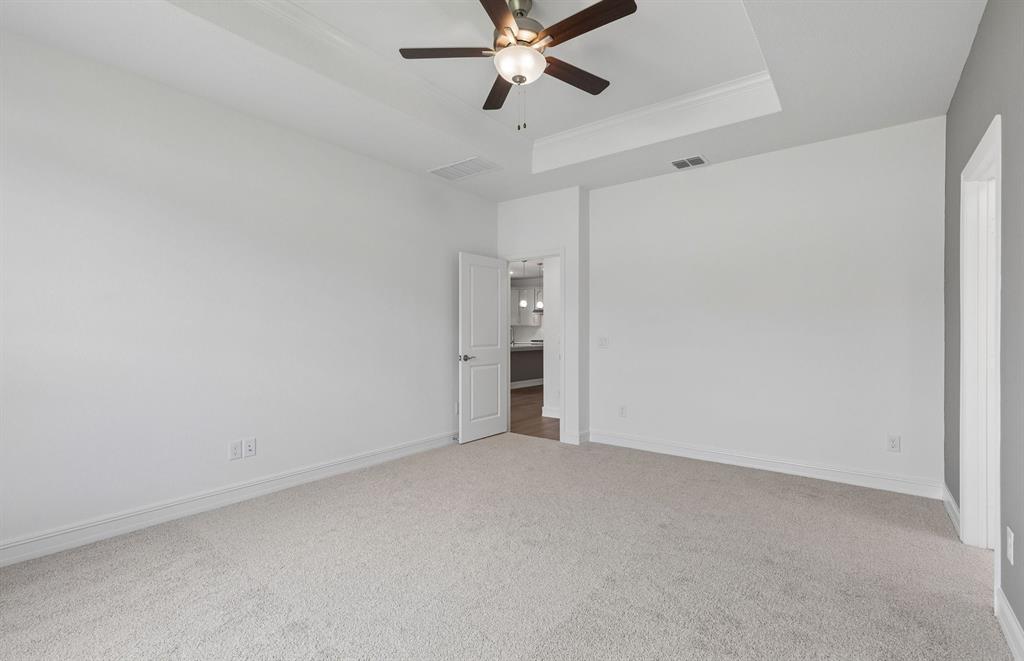 8713 Leafy Lane Property Photo 10