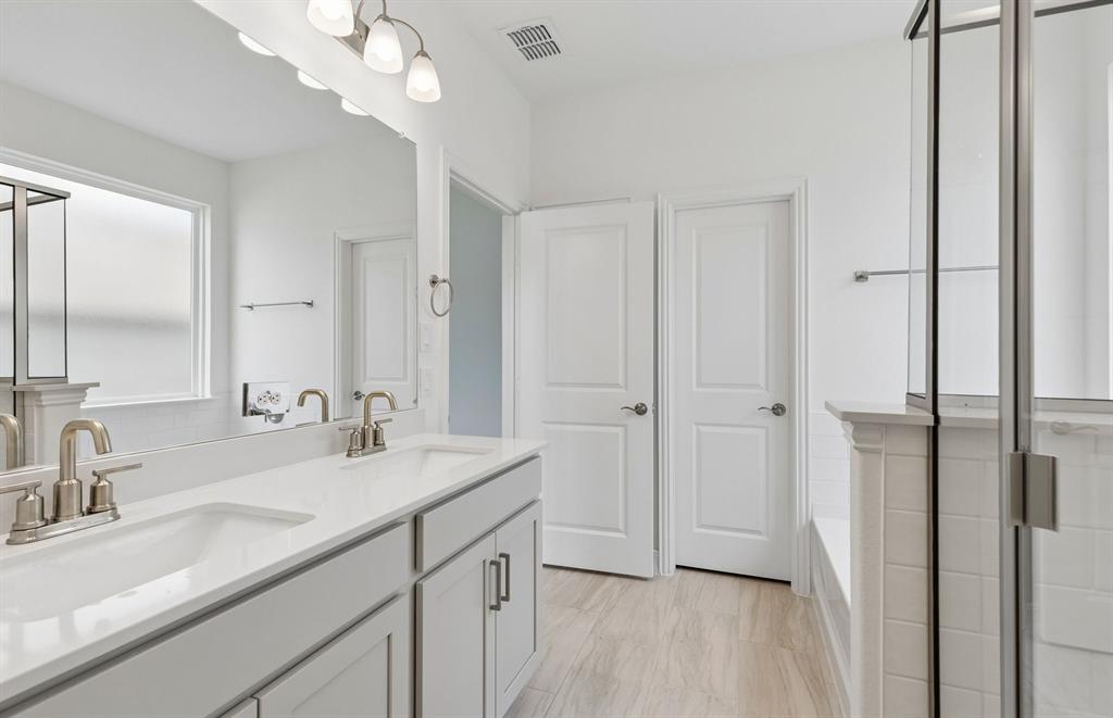 8713 Leafy Lane Property Photo 12