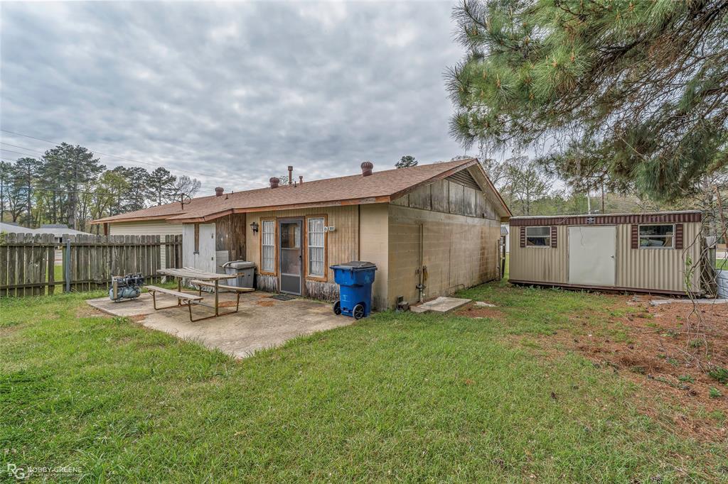 1104 Doctors Property Photo 3