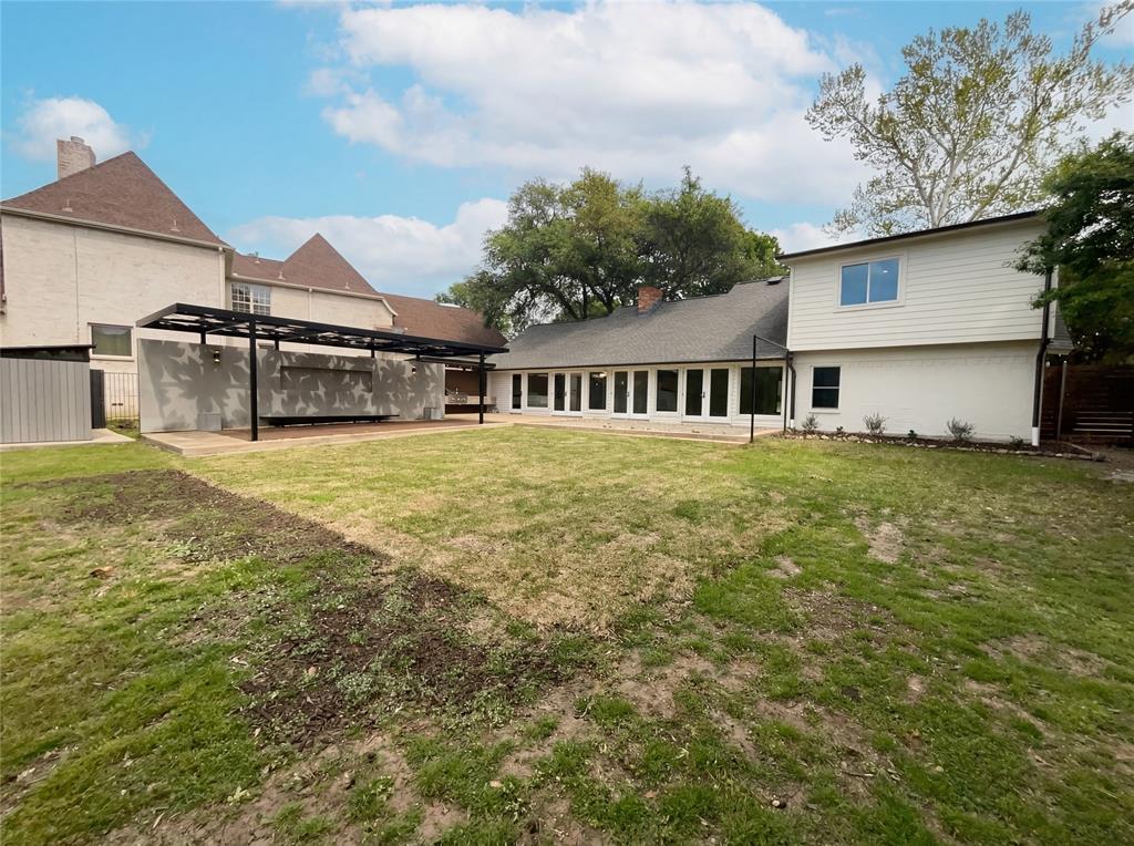 7121 Winding Creek Road Property Photo 5