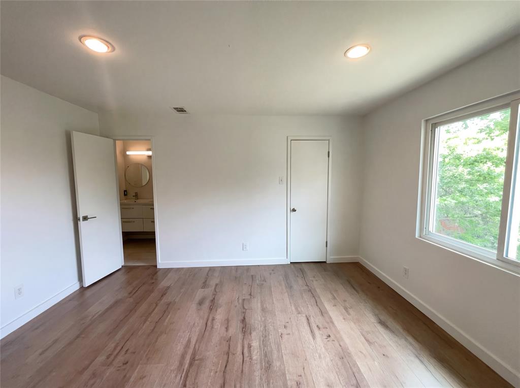 7121 Winding Creek Road Property Photo 9