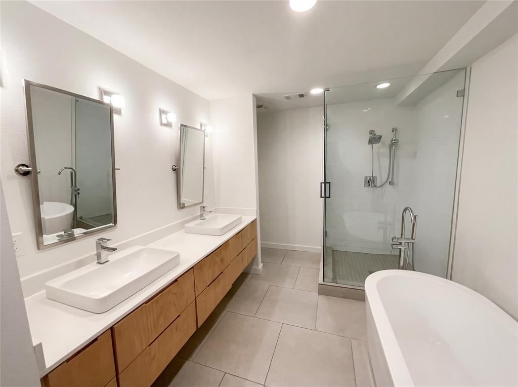 7121 Winding Creek Road Property Photo 11