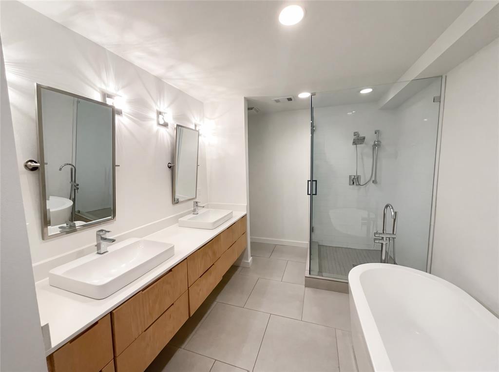 7121 Winding Creek Road Property Photo 13