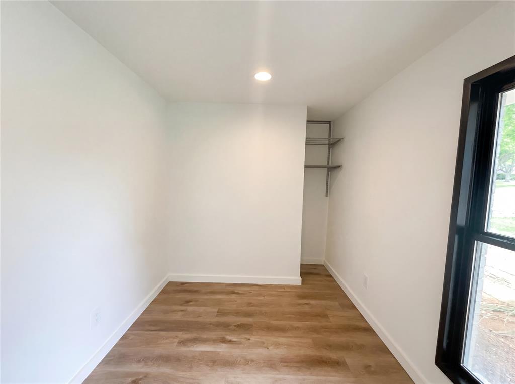7121 Winding Creek Road Property Photo 17