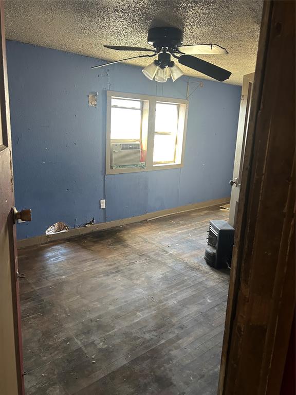 1701 E Leon Street Property Photo 3