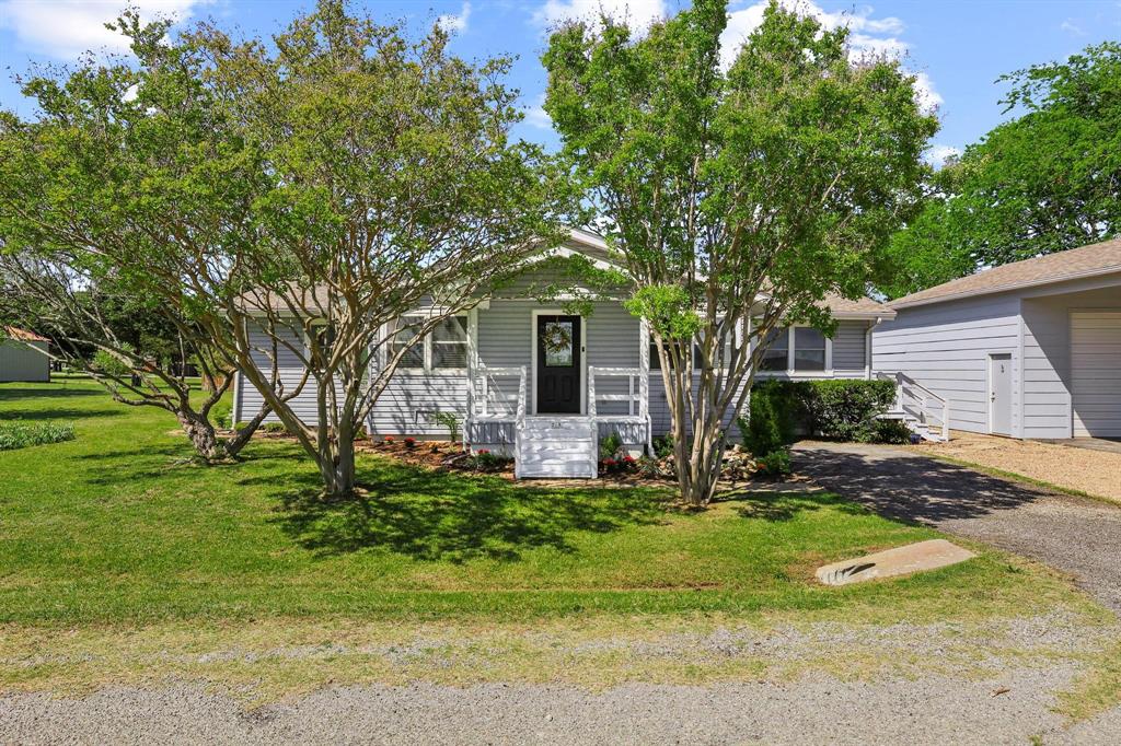 75 Maple Drive Property Photo 1