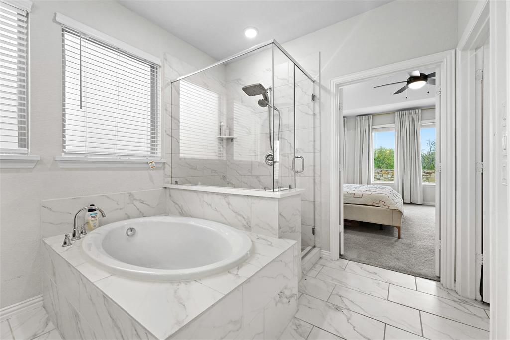 10713 Smoky Oak Trail Property Photo 16