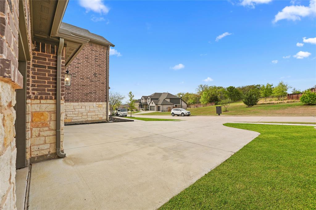 10713 Smoky Oak Trail Property Photo 35