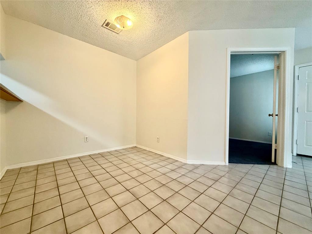 18333 Roehampton Drive 624 Property Photo 10