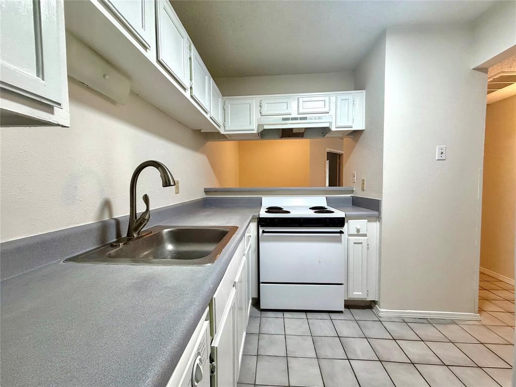 18333 Roehampton Drive 624 Property Photo 16
