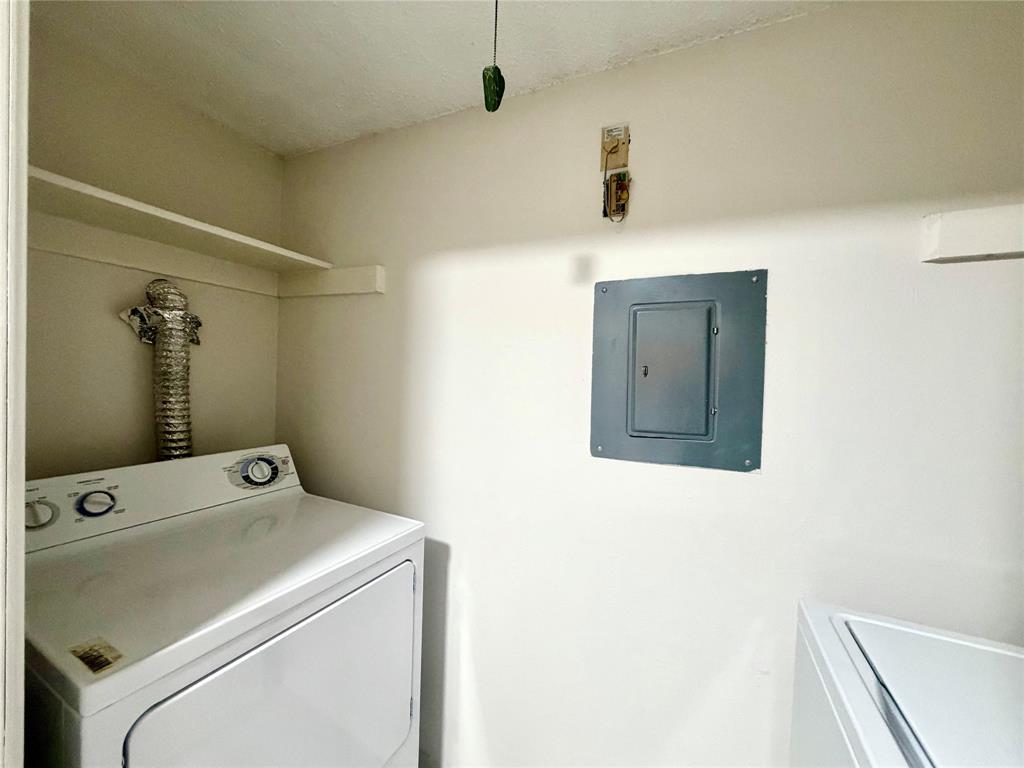 18333 Roehampton Drive 624 Property Photo 23