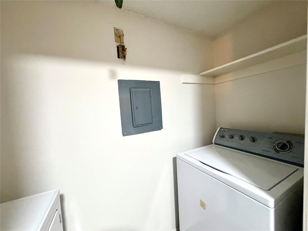 18333 Roehampton Drive 624 Property Photo 24