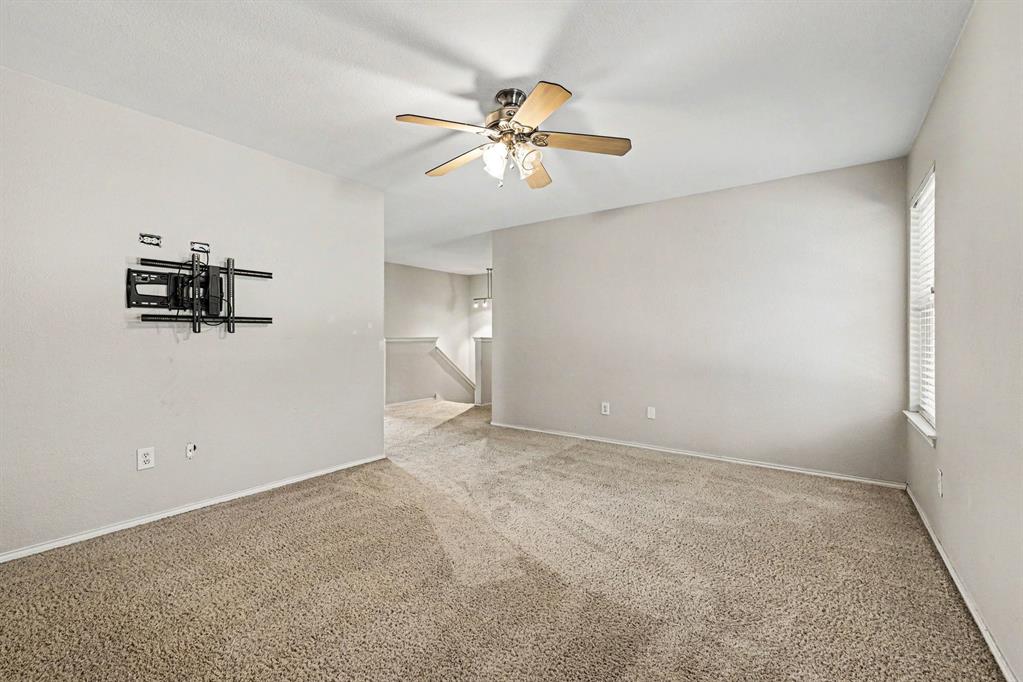 4030 Holly Leaf Court Property Photo 27