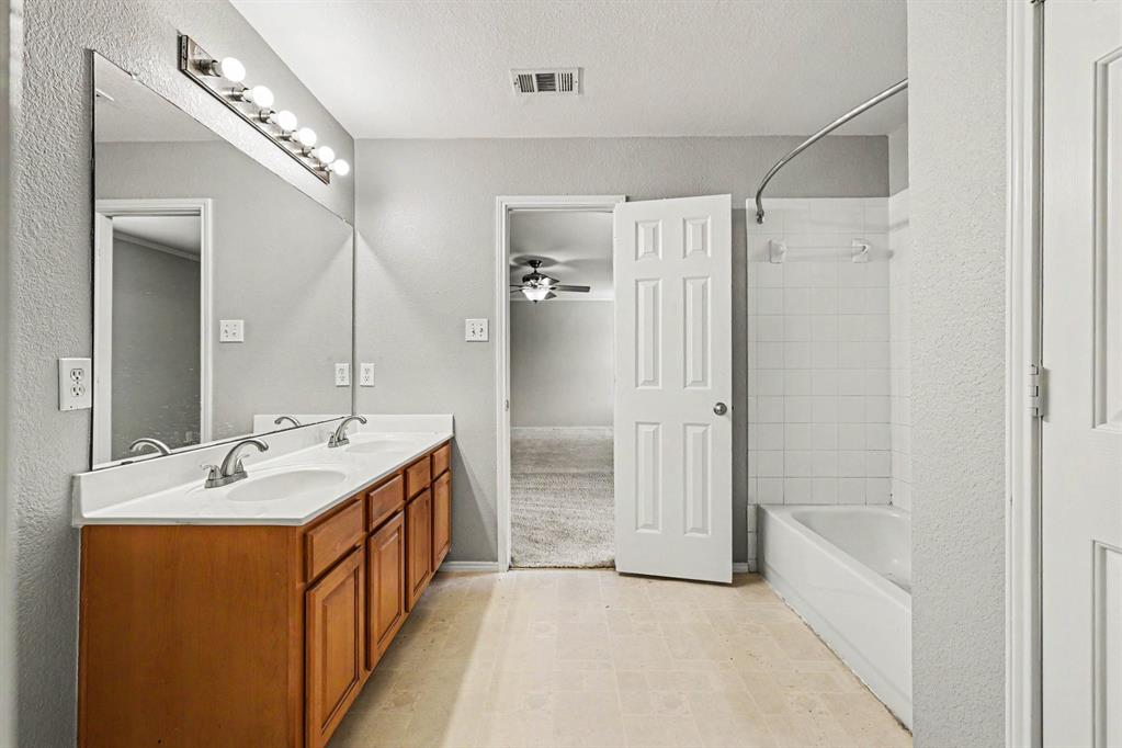 4030 Holly Leaf Court Property Photo 35